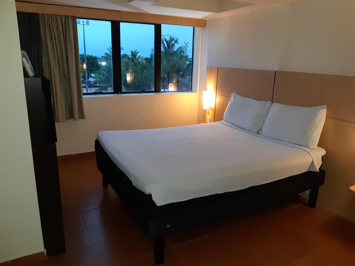Ibis Maceio Pajucara Hotel Buitenkant foto