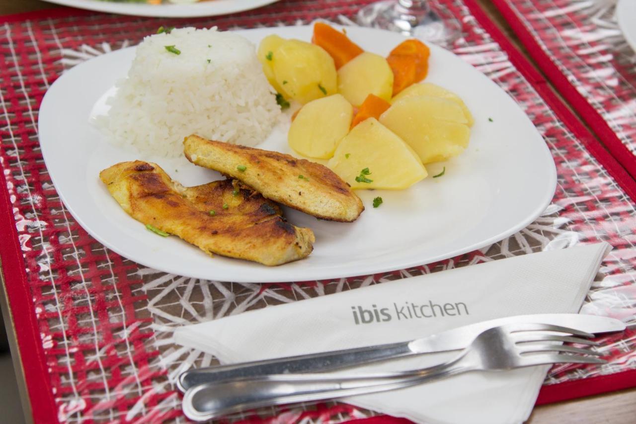 Ibis Maceio Pajucara Hotel Buitenkant foto